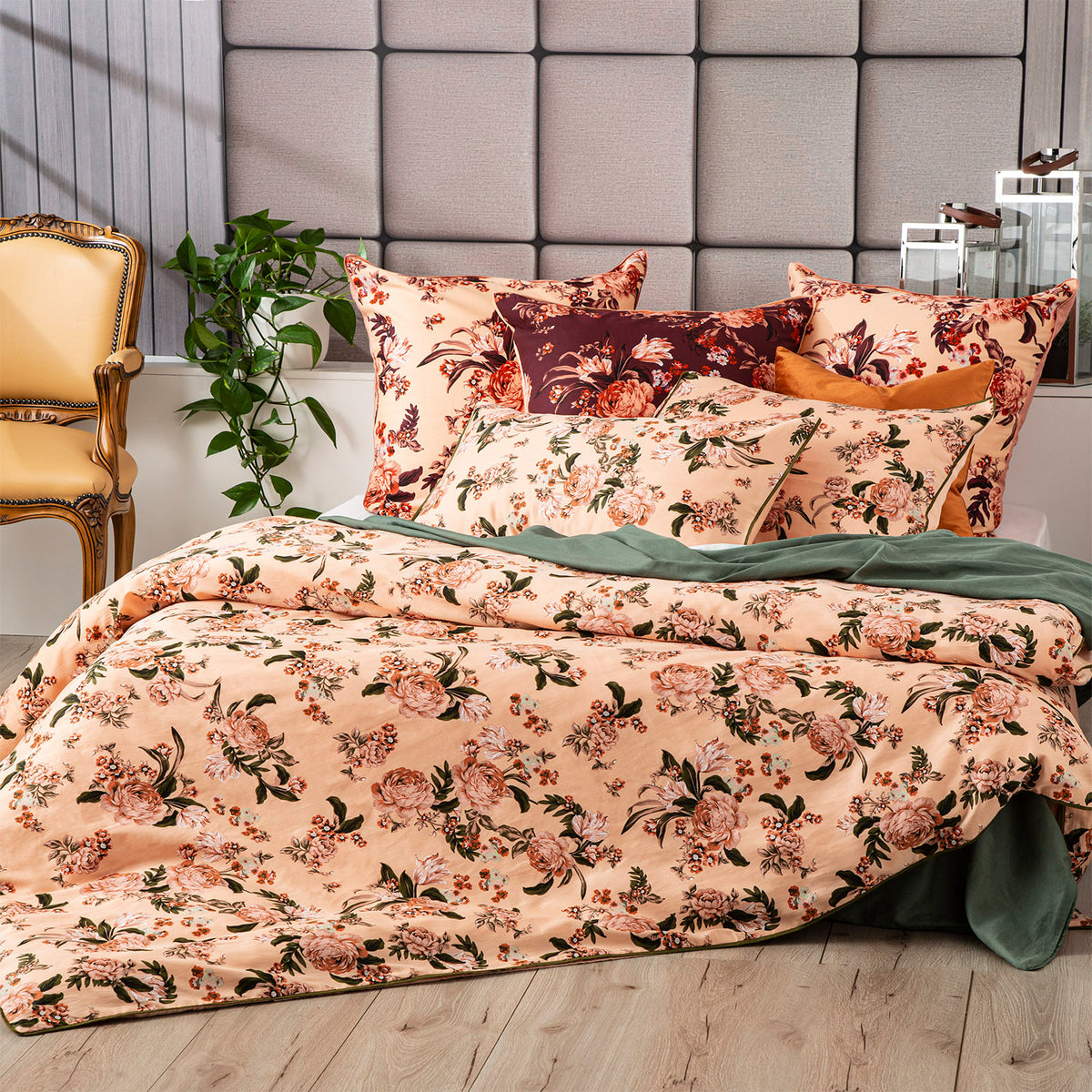 300 TC Cotton Secret Garden Quilt cover Set by Renee Taylor