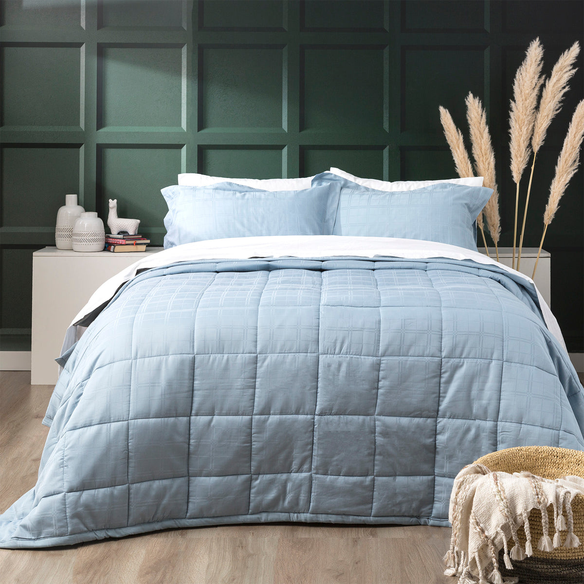 Sky Willow 500 TC Cotton Jacquard Comforter Set by Ddecor Home