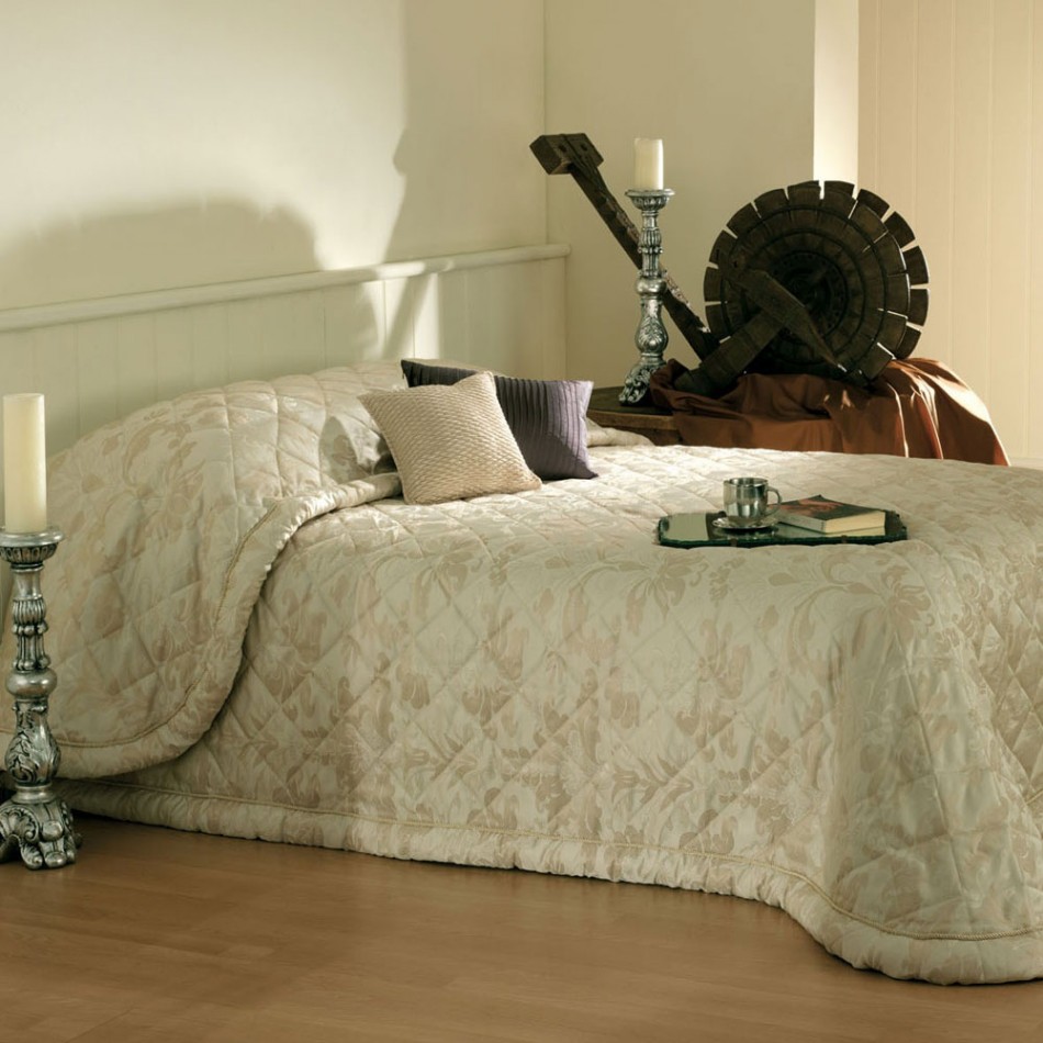 Types of bedspreads for bedroom